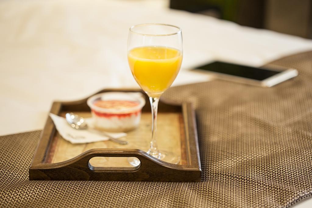 Dominic Smart & Luxury - Republic Square Belgrad