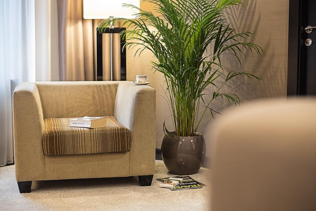 Dominic Smart & Luxury - Republic Square 4*