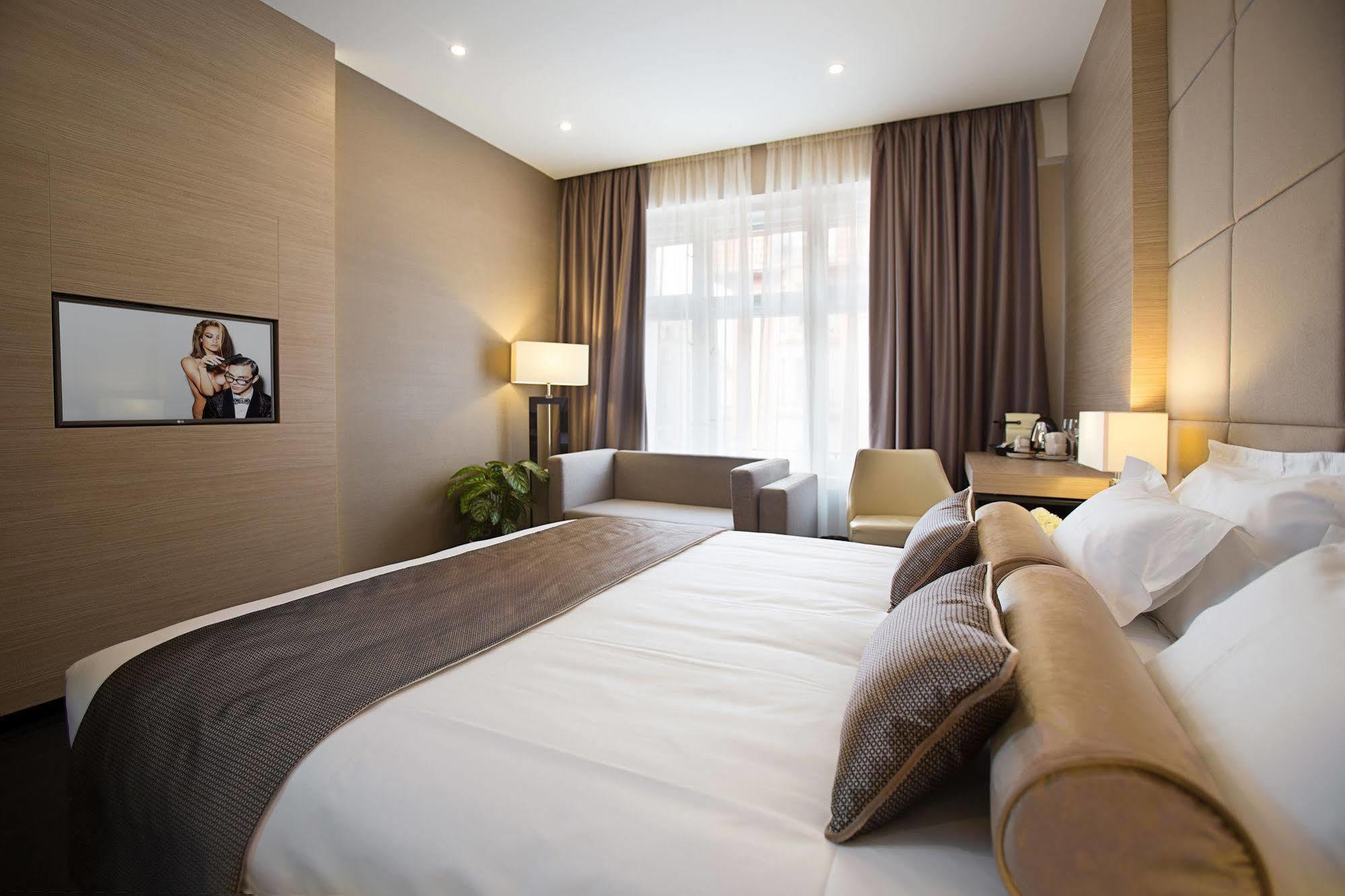 Dominic Smart & Luxury - Republic Square Pensiune Belgrad